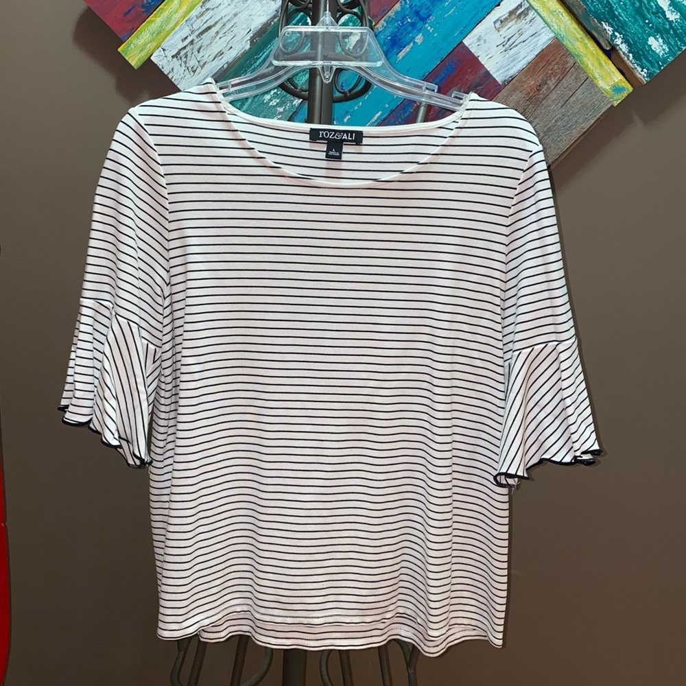 Roz&Ali striped top with flare sleeves size large